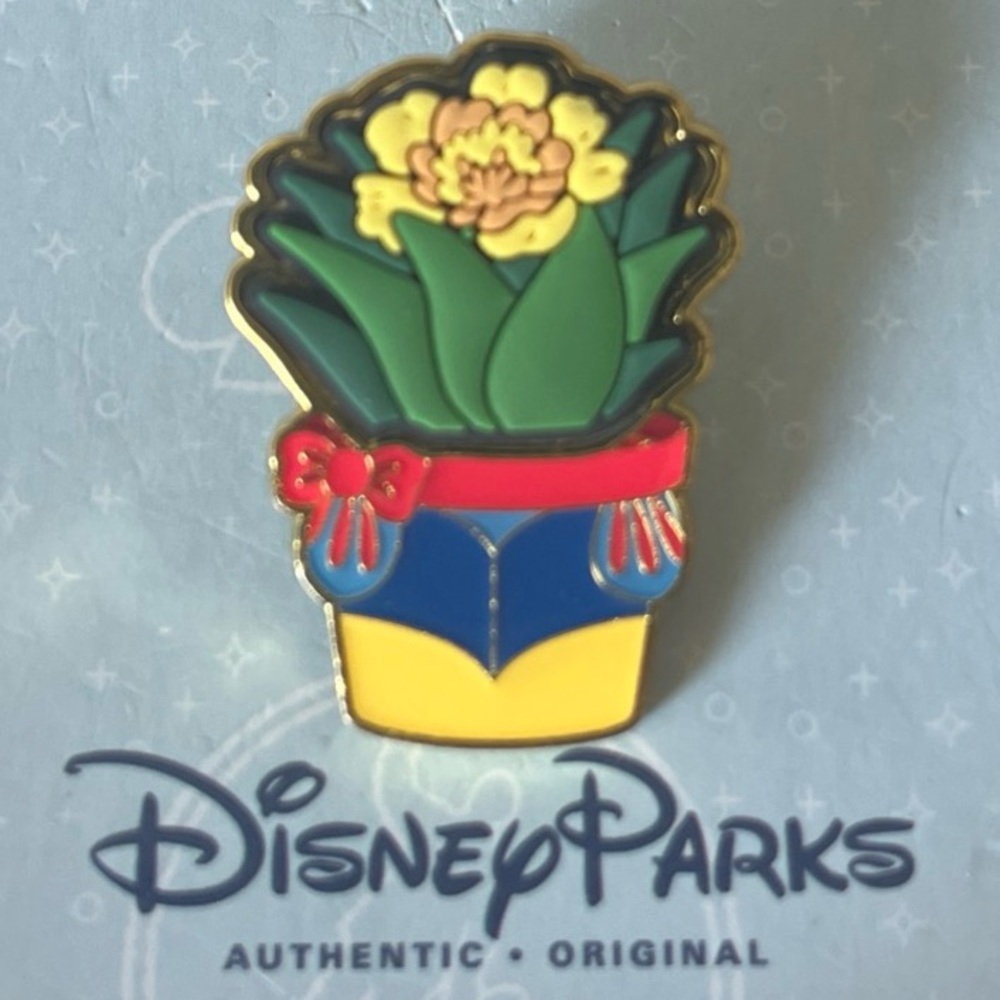 Disney Loungefly Princess Snow White Daffodil Flower Pot Mystery Pin